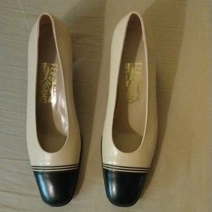 Italian Salvatore Ferragamo shoes Size 8-1/2